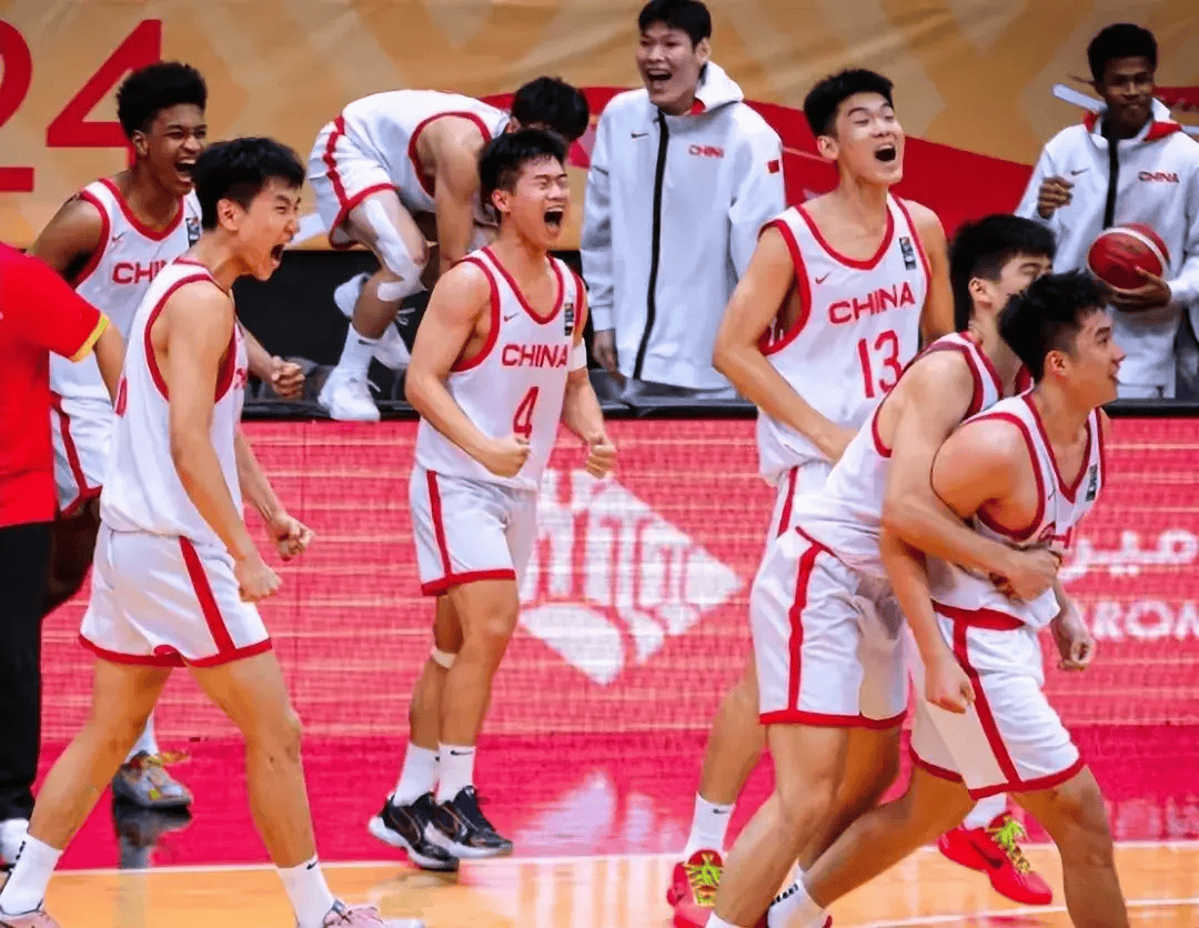 包含中国男篮1/4决赛对手确定！韩国33分狂胜关岛晋级的词条