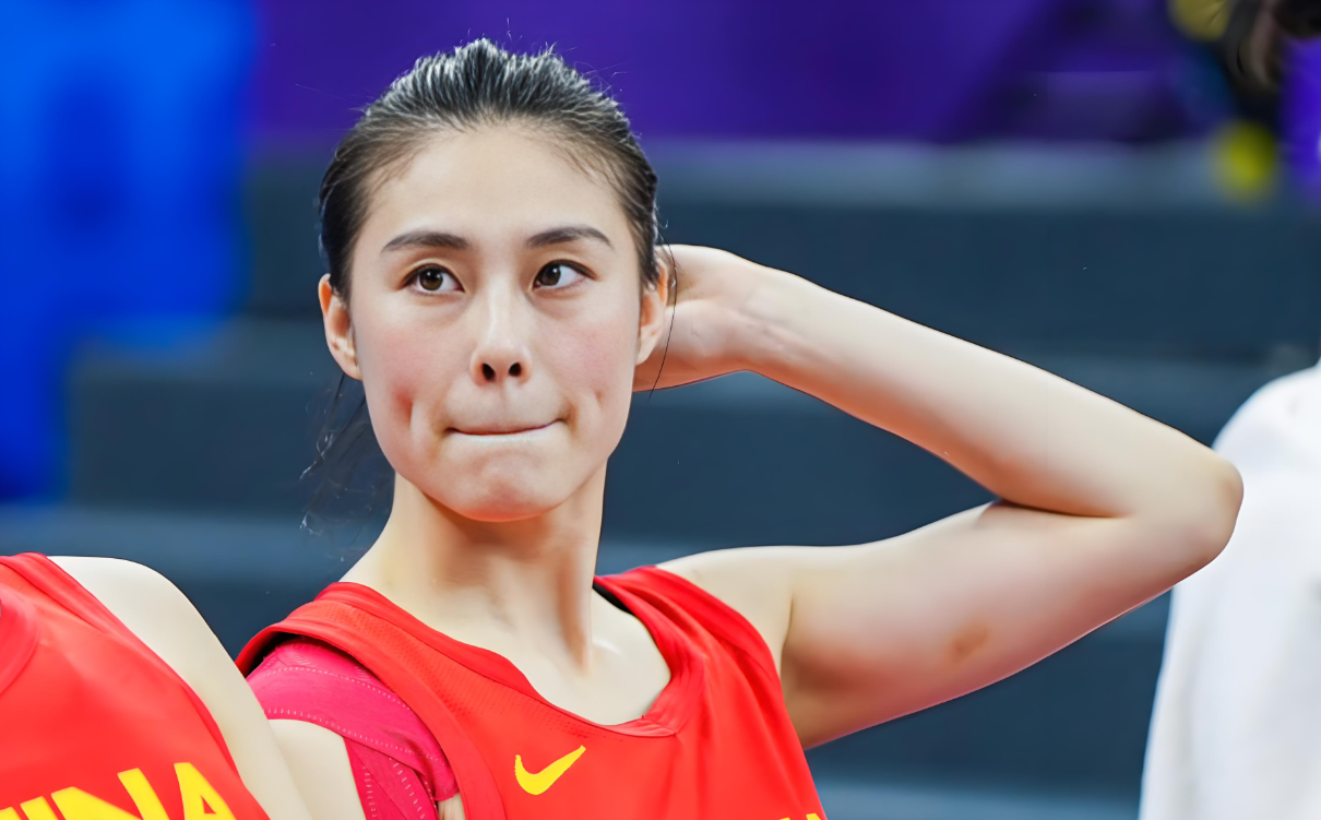 王思雨22年女篮世预赛个人集锦，对阵美国砍17分6助攻(王思雨女篮个人资料)