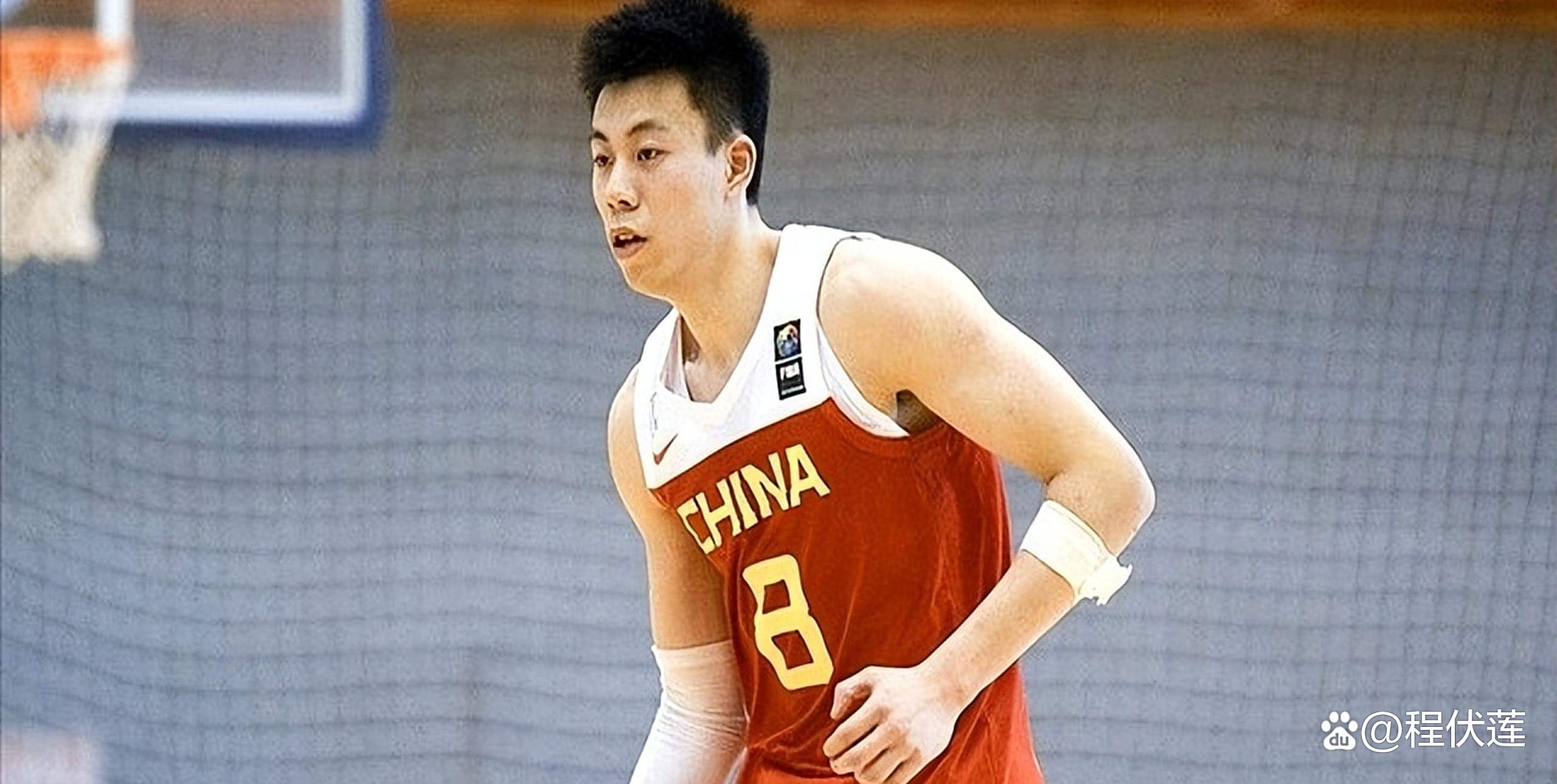 上海男篮热身赛精彩回顾：张镇麟7分，上海男篮遭遇两连败(上海男篮集锦)